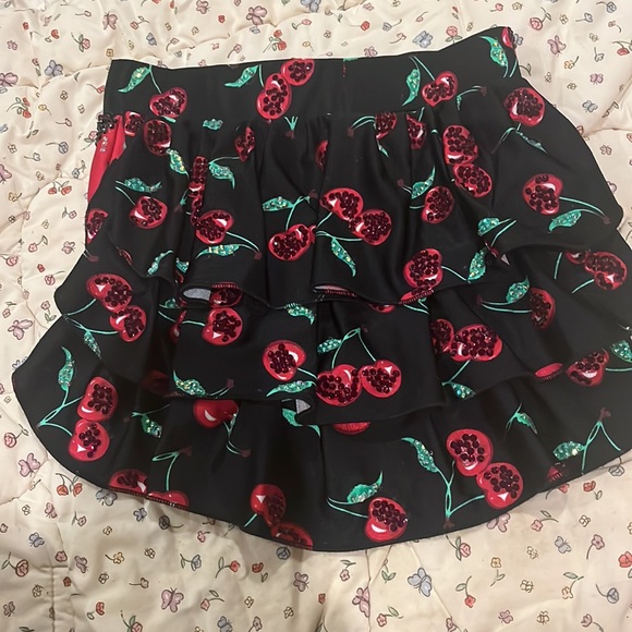I’m selling a costume for dance but can be worn for pageant’s - Picture 4 of 6